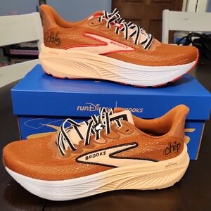 Brooks Run Disney Sneakers Ghost 17 Chip N Dale Brown and White